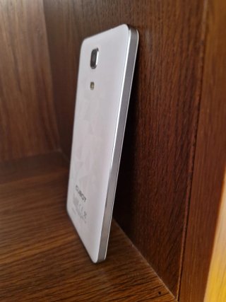 Cubot Z100