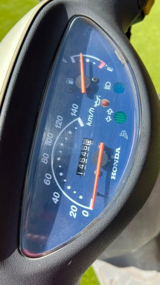 Honda SH 100 Scoopy Beige Buen estado