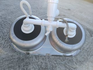 Fregadero doble aluminio con grifo