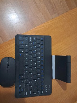 BESTTAB A20 Tablet Negra con Teclado