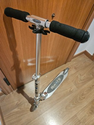 Patinete Micro Sprite LED Plata