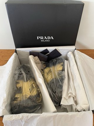Prada Cloudbust Thunder Oro/Negro Edición Limitada