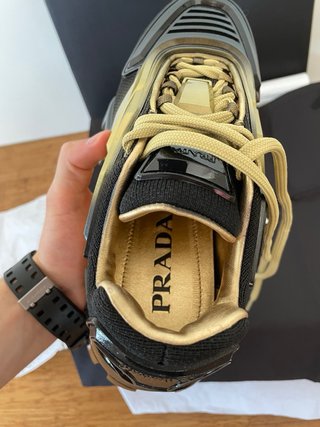 Prada Cloudbust Thunder Oro/Negro Edición Limitada