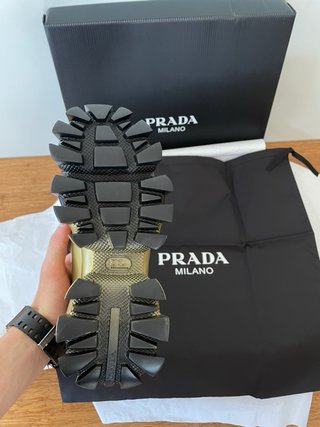 Prada Cloudbust Thunder Oro/Negro Edición Limitada