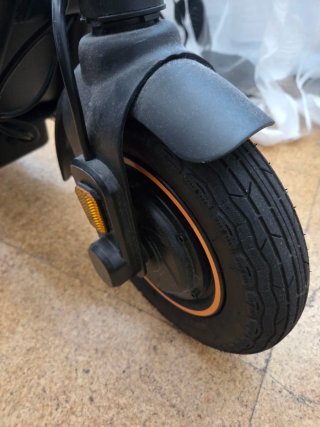 Patinete eléctrico Cecotec usado 3 veces