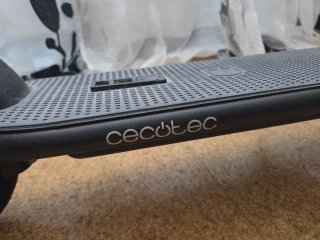 Patinete eléctrico Cecotec usado 3 veces