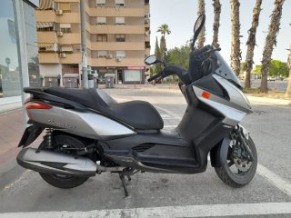 Kymco Super Dink 300 Maxi Scooter