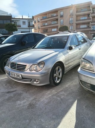 Mercedes-Benz Clase C 2005