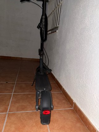 Patinete Eléctrico Xiaomi Negro , tiene un fallo