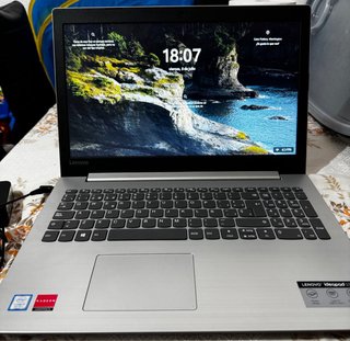 LENOVO ideapad 330 Ordenador Portátil