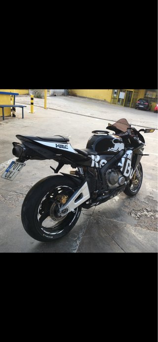 Honda CBR 600RR PC37