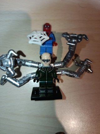 Doctor Octopus y Spiderman compatible