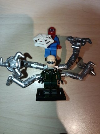 Doctor Octopus y Spiderman compatible