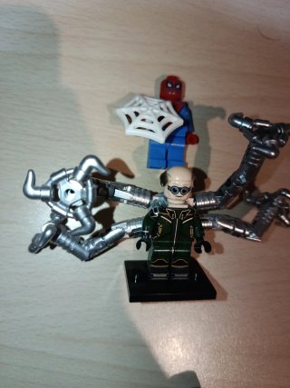 Doctor Octopus y Spiderman compatible