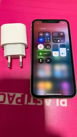 iPhone 11 Gris/Plateado