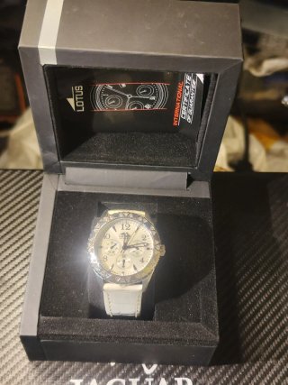 Lotus Multifunción Correa Blanca 41mm