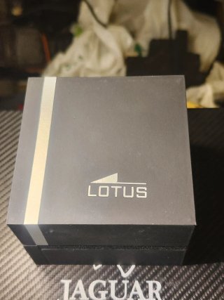 Lotus Multifunción Correa Blanca 41mm