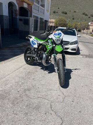 Rieju MRT 50 SM PRO 2021 Verde/Blanco