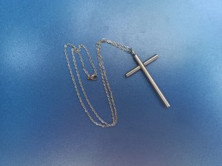 Colgante de Cruz con Mondadientes