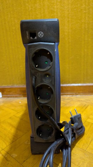 Se regala UPS MGE Ellipse 800 (batería mal) gratis