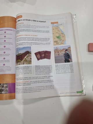 Geografía e Historia, 3 secundaria. Revuela