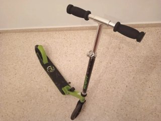 Patinete infantil plegable con ruedas 20 cm