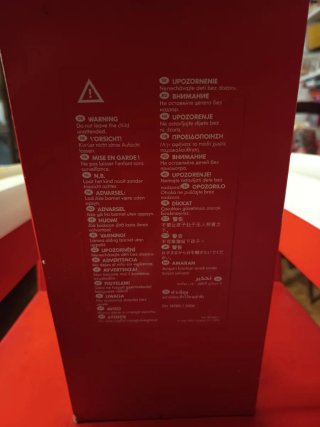 Trona de madera roja de Ikea