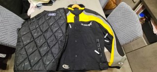 Chaqueta Polaris Moto Negra y Amarilla talla L