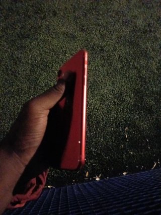 Teléfono móvil rojo