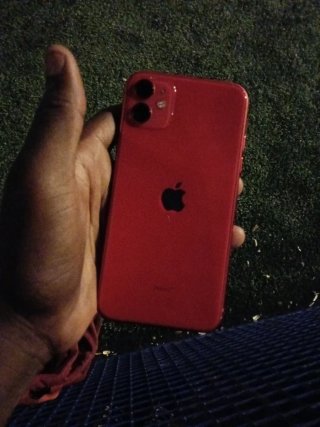 Teléfono móvil rojo