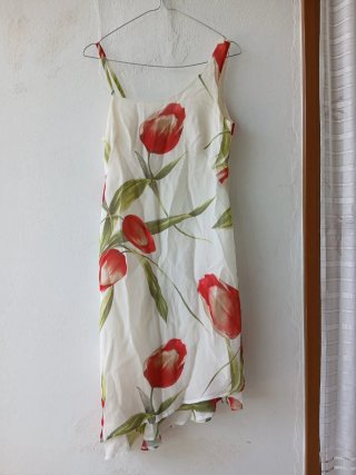 Vestito floreale bianco e rosso