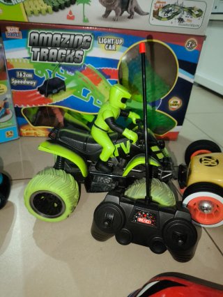 Pista de Coches y Dinosaurios Amazing Tracks