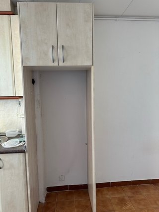 Armario módulo nevera cocina.