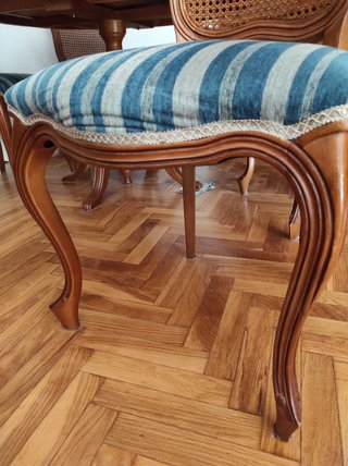 4 Sillas Clásicas Madera Tapizadas