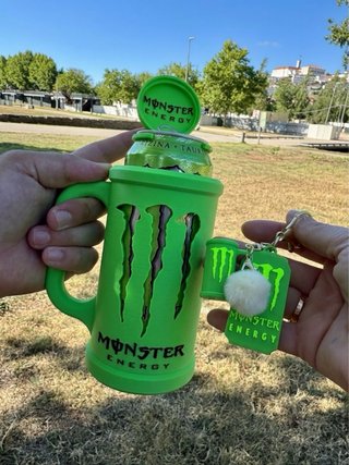Copo Monster Energy Roxo