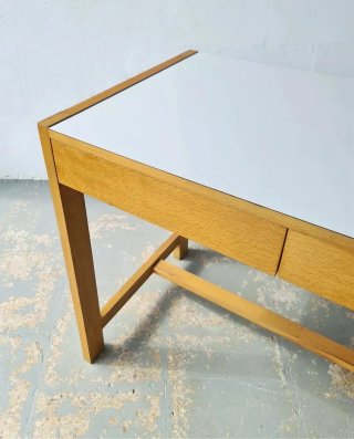 Escritorio de haya y formica. Vintage, 80s.
