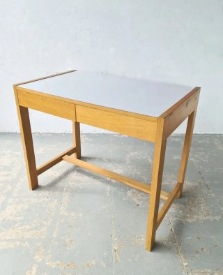 Escritorio de haya y formica. Vintage, 80s.
