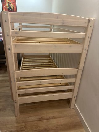 Letto a castello in legno bianco con sommieri