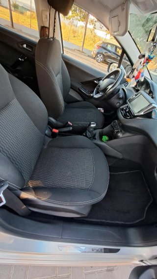 Peugeot 208 2017