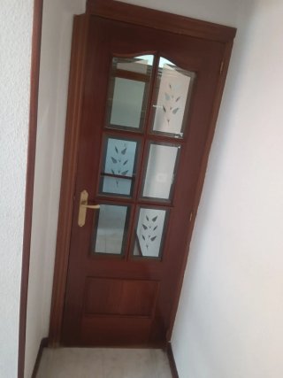 Puerta de madera interior