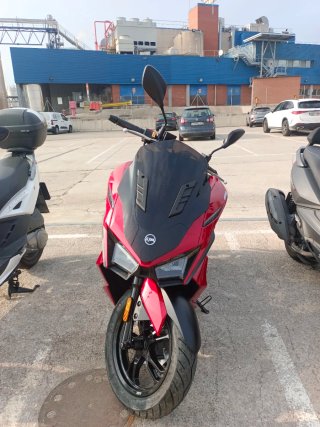 Moto Sym Jet X 125 Roja y Negra