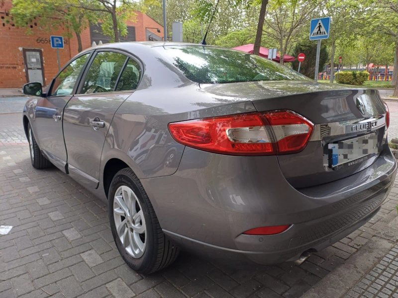 Renault Fluence 2015 - foto 1