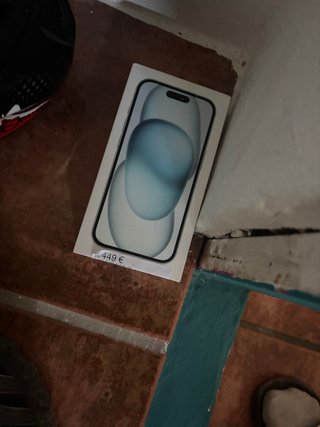 Caja iPhone 15
