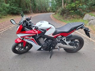 Honda CBR 650 F 2017 Roja y Blanca