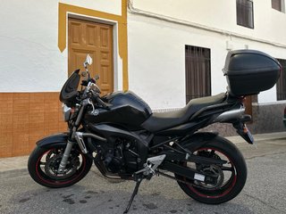 Moto Yamaha Negra Naked