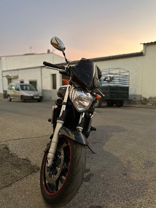 Moto Yamaha Negra Naked