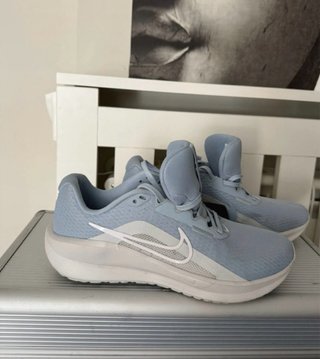 Deportivas Nike Azules y Blancas