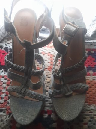 Sandalias vaqueras altas