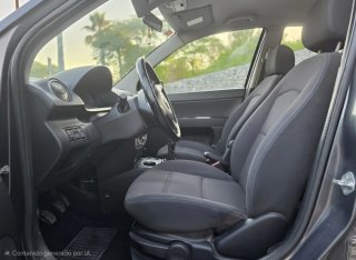 Mazda 2 2005