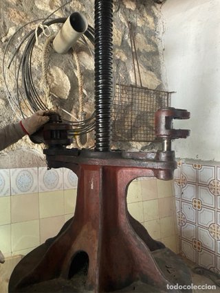 Prensa de Uva Antigua